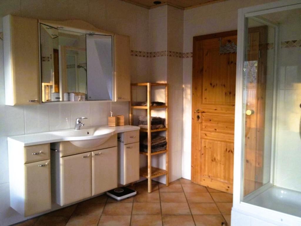 Ferienwohnung Dreimädelhof Rüdesheim am Rhein Zimmer foto